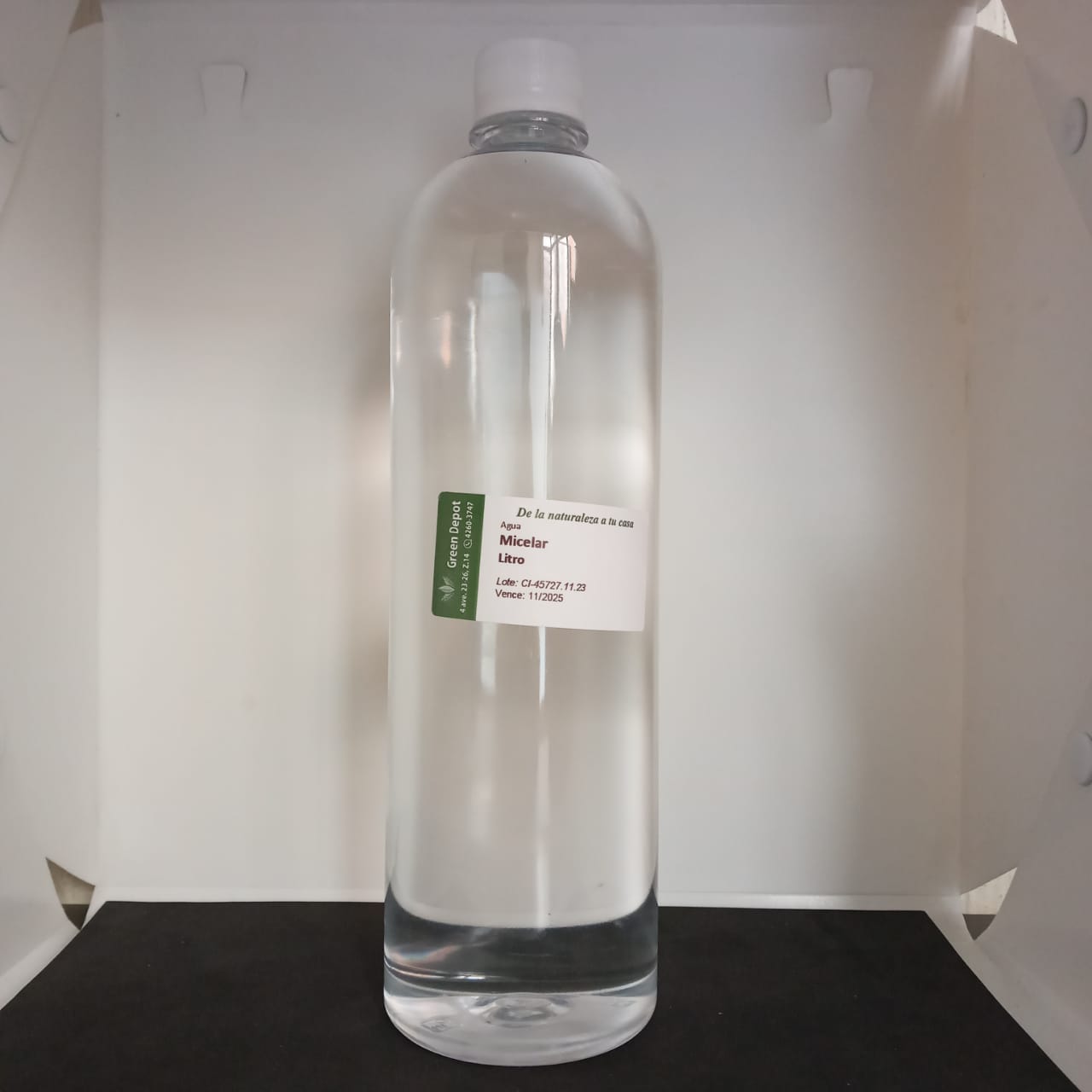 Agua de Micelar con Extractos Naturales