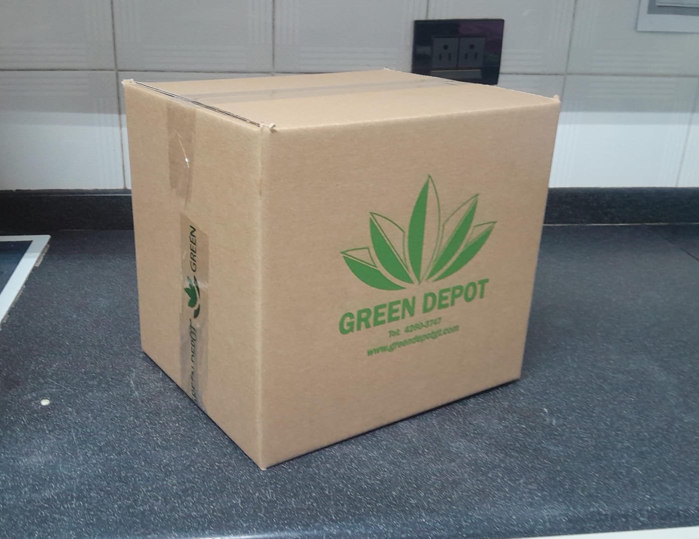 Caja de Carton N.2 - 27.5cm x 25cm x 22.2cm